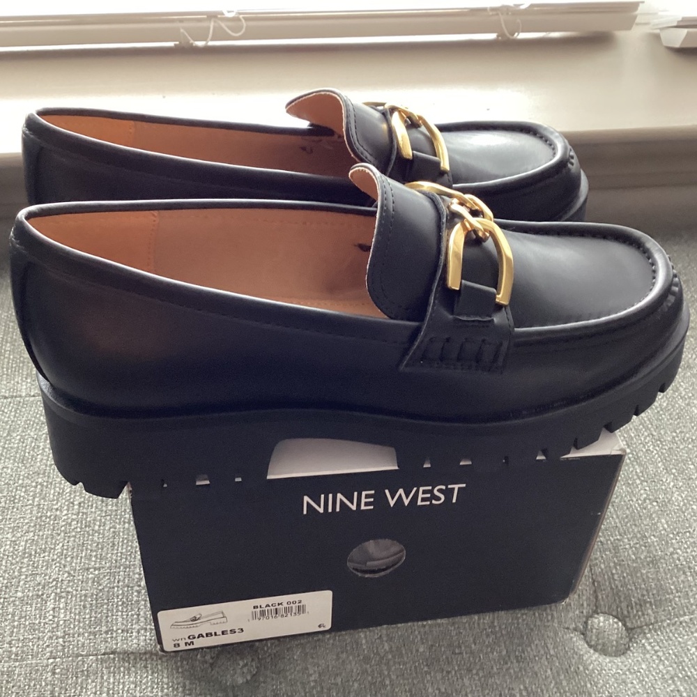 Nine West Gables Lug Loafer (Women), size 8 - Picture 8 of 10